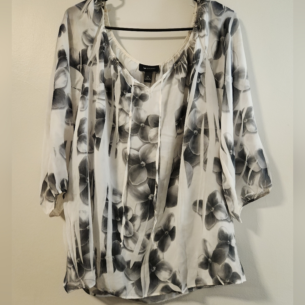 🦋 Floral White And Black Women's Top By Ab Studio SZ XL